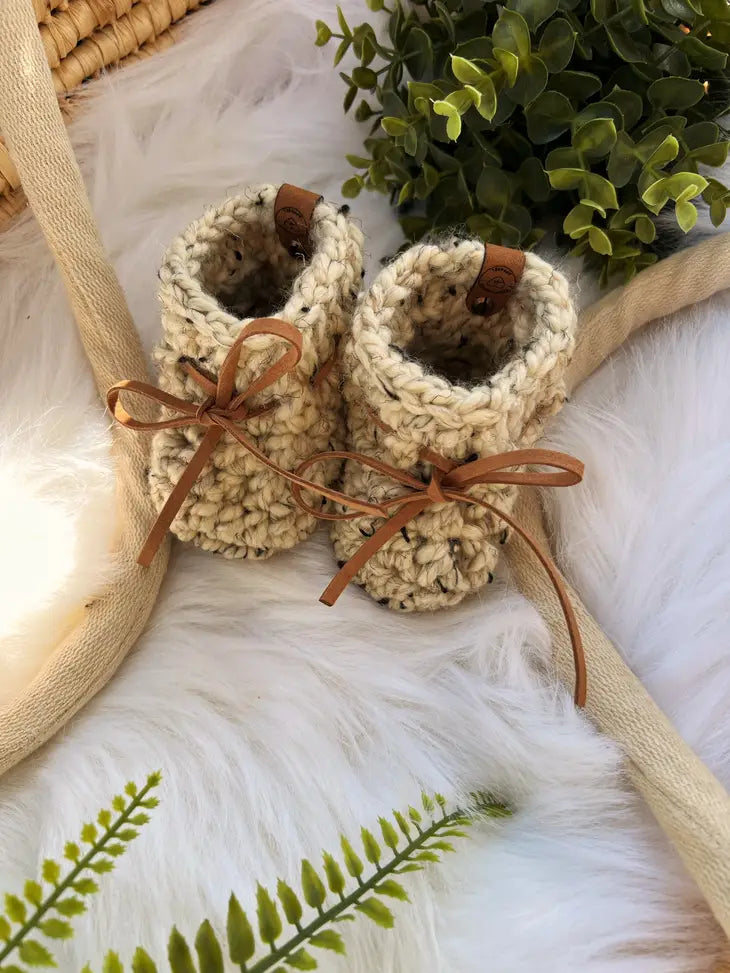 Hart Strings || Crochet Booties