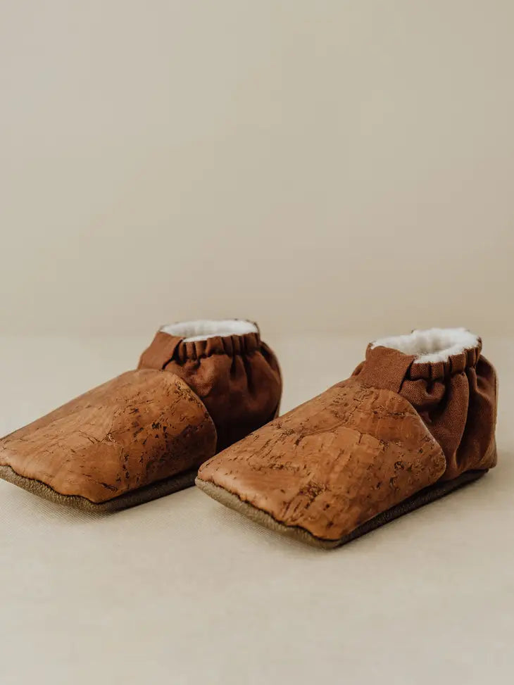 SoftSoul Footwear INC || Rue Cork Shootie Slipper